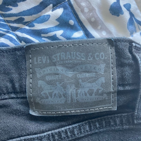 Levi’s Mile High Cropped Wide Leg Black Jeans Women’s size 29 - Picture 5 of 9